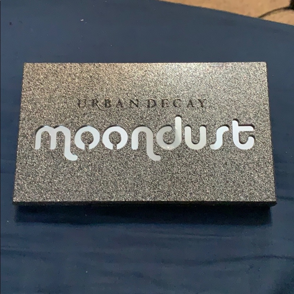 Urban decay moondust pallet